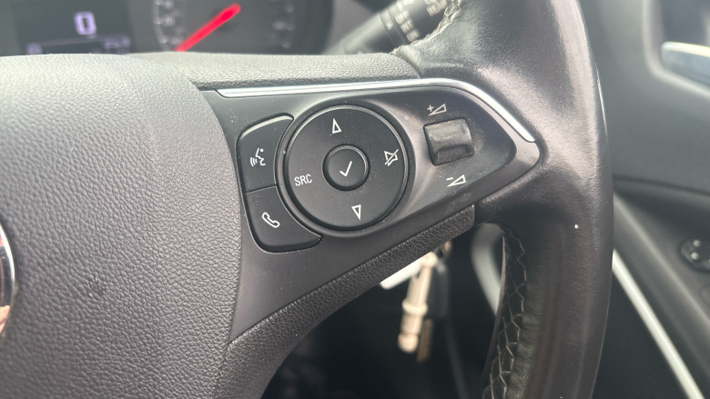 Vauxhall Crossland X 1.2T [110] Griffin 5dr [6 Spd] [Start Stop] Petrol Hatchback